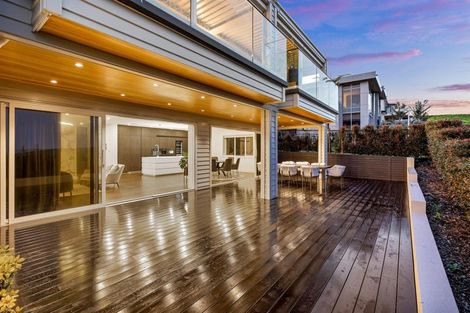 Photo of property in 27 Bearing Parade, Long Bay, Auckland, 0630