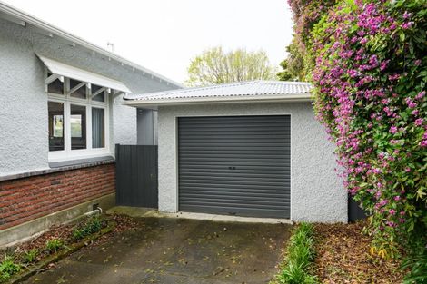 Photo of property in 22 Haydon Street, Roslyn, Palmerston North, 4414