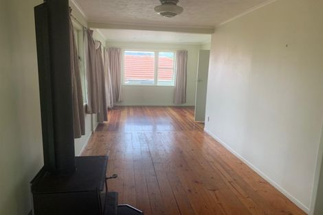 Photo of property in 727 Swanson Road, Swanson, Auckland, 0612