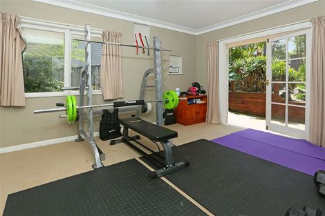 Photo of property in 42 Glengarry Road, Glen Eden, Auckland, 0602