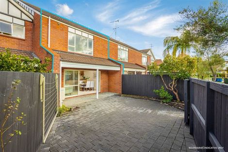 Photo of property in 4/23 Charlenne Close, Ranui, Auckland, 0612