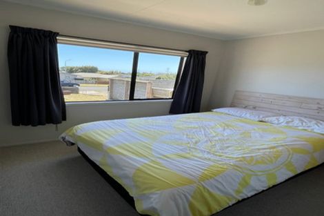 Photo of property in 36 Kahukura Avenue, Waitarere Beach, Levin, 5510