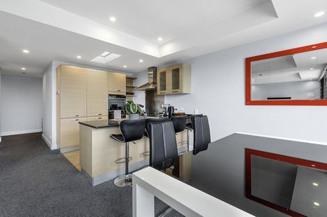 Photo of property in Customhouse Apartments, 314j Maunganui Road, Mount Maunganui, 3116