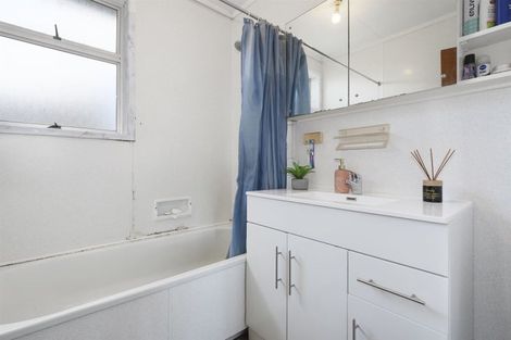 Photo of property in 20 Arawata Avenue, Welcome Bay, Tauranga, 3112