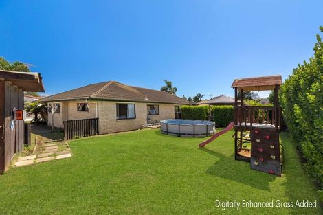 Photo of property in 11 O'sullivan Place, Waiuku, 2123