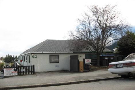 Photo of property in 9/42 Hallenstein Street, Queenstown, 9300