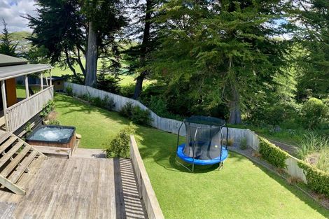 Photo of property in 49 Saunders Close, Whitby, Porirua, 5024