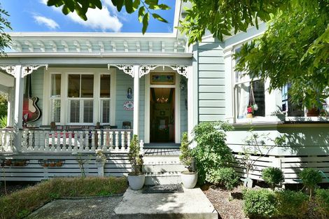 Photo of property in 2b Mcleod Street, Helensville, 0800