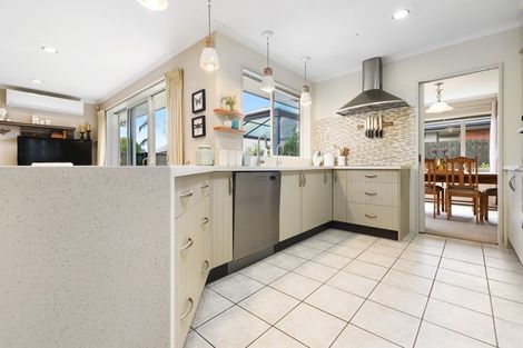 Photo of property in 21 Merlin Close, Huntington, Hamilton, 3210