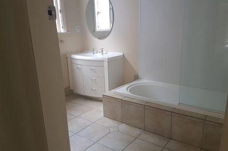 Photo of property in 9 Collingwood Street, Hokowhitu, Palmerston North, 4410