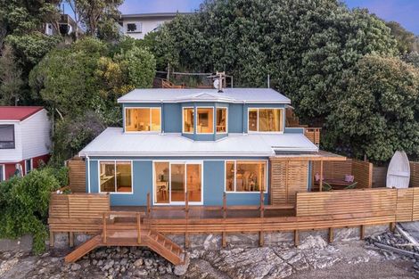 Photo of property in 14a Trevor Terrace, Paremata, Porirua, 5024