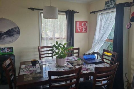 Photo of property in 2/14 Catkin Crescent, Papatoetoe, Auckland, 2025