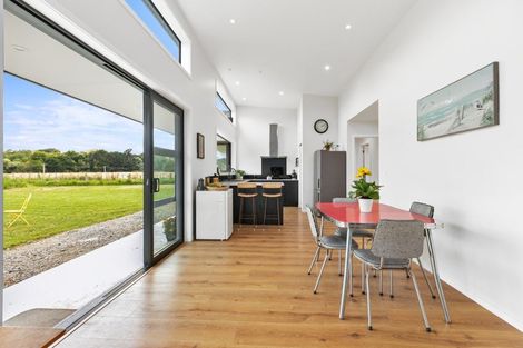 Photo of property in 34 Pourerere Road, Waipawa, 4271