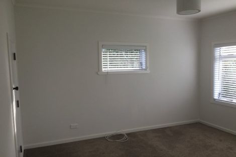 Photo of property in 1 Waterfront Road, Mangere Bridge, Auckland, 2022