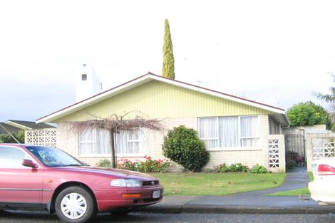 Photo of property in 2/114 Mcleod Street, Camberley, Hastings, 4120