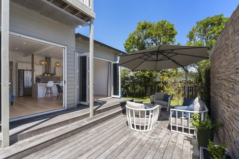 Photo of property in 1/50 Norwood Road, Bayswater, Auckland, 0622