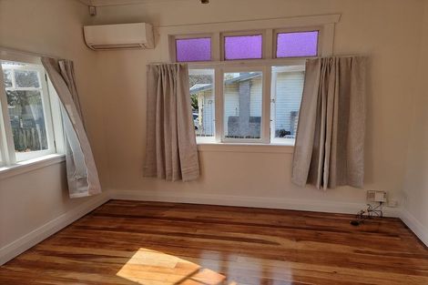 Photo of property in 32 Lippiatt Road, Otahuhu, Auckland, 1062