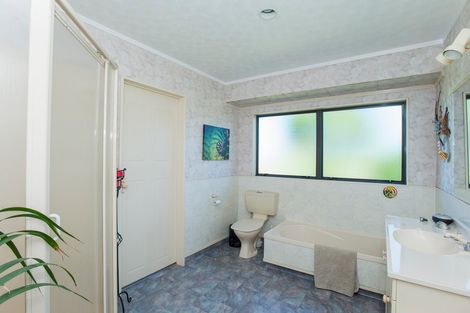 Photo of property in 24 Cameron Road, Makauri, Gisborne, 4071