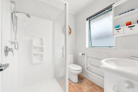 Photo of property in 12 Percy Kinsman Crescent, Riverstone Terraces, Upper Hutt, 5018