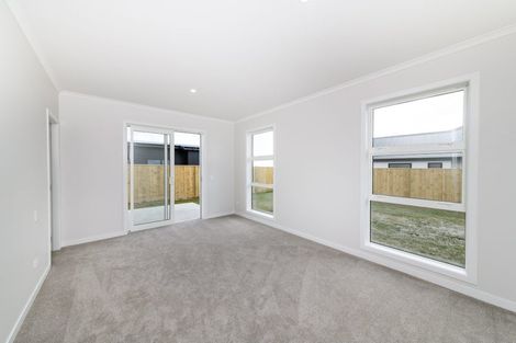 Photo of property in 61 Atlantic Drive, Fitzherbert, Palmerston North, 4410