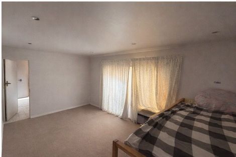 Photo of property in 63 Elliston Crescent, Stanmore Bay, Whangaparaoa, 0932