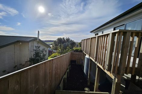 Photo of property in 36 Barbados Drive, Unsworth Heights, Auckland, 0632