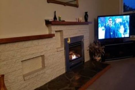 Photo of property in 88 Chivalry Road, Glenfield, Auckland, 0629