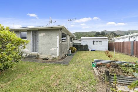 Photo of property in 34a Matthews Road, Wainuiomata, Lower Hutt, 5014