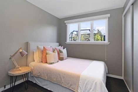 Photo of property in 26 Grahams Road, Ilam, Christchurch, 8041