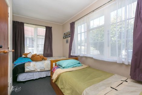 Photo of property in 90 Huatoki Street, Vogeltown, New Plymouth, 4310