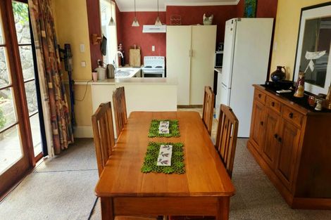 Photo of property in 6 Convent Road, Bluff Hill, Napier, 4110