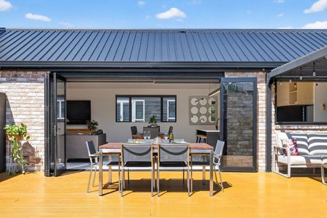 Photo of property in 8 Motiti Road, Papamoa Beach, Papamoa, 3118