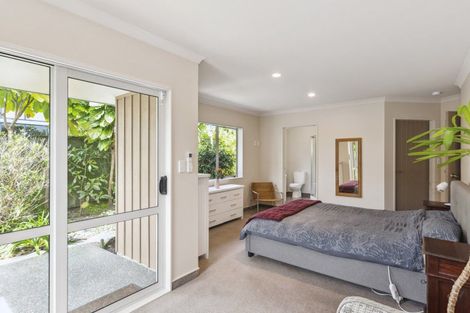 Photo of property in 43 Quadrant Heights, Paraparaumu, 5032