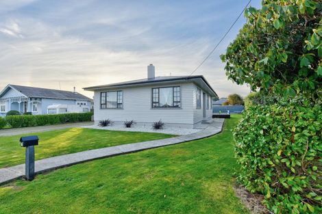 Photo of property in 15 Irving Street, Gore, 9710