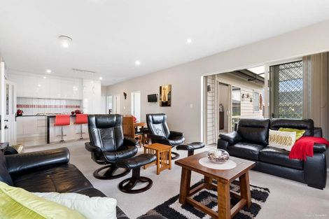 Photo of property in 43 Castlederg Drive, Flat Bush, Auckland, 2019