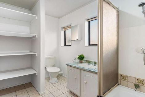 Photo of property in 1/25 Ciprian Place, Henderson, Auckland, 0612