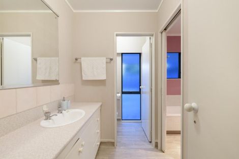 Photo of property in 52 Lotus Avenue, Mount Maunganui, 3116