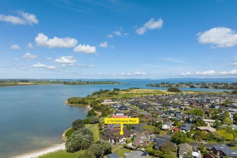Photo of property in 1/16 Dalmahoy Place, Wattle Downs, Auckland, 2103