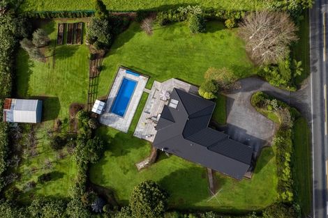 Photo of property in 395 Manutahi Road, Lepperton, New Plymouth, 4373