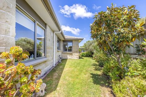 Photo of property in 21 Telford Way, Raumati Beach, Paraparaumu, 5032