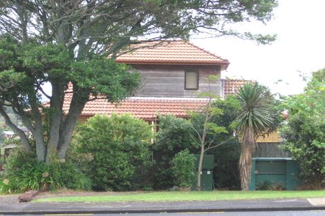 Photo of property in 4233 Great North Road, Glendene, Auckland, 0602