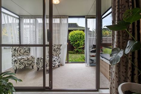 Photo of property in 4 Mcarthur Street, Terrace End, Palmerston North, 4410