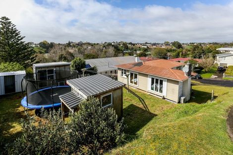 Photo of property in 7 Wiremu Place, Blagdon, New Plymouth, 4310