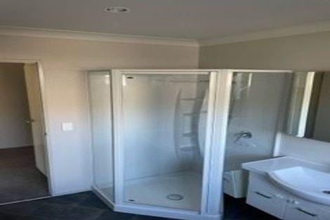 Photo of property in 13 Poppy Watts Grove, Stokes Valley, Lower Hutt, 5019