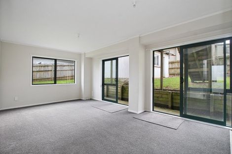 Photo of property in 33a Stevenson Road, Clarks Beach, 2122