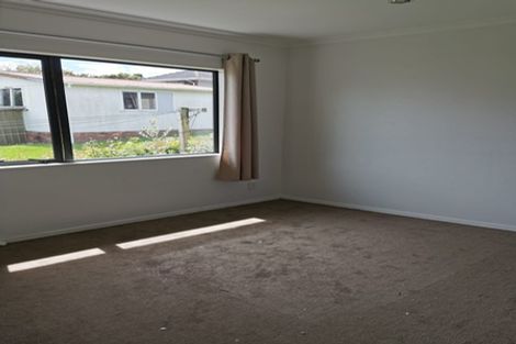 Photo of property in 21a Kirrie Avenue, Te Atatu South, Auckland, 0610