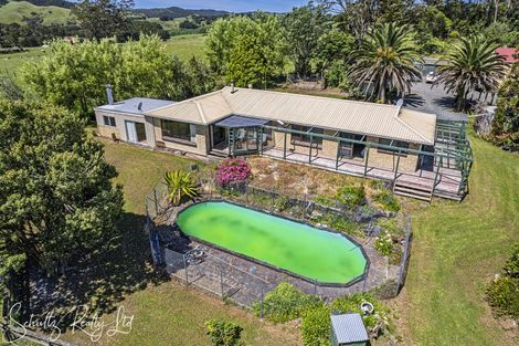Photo of property in 1610 Paparoa-oakleigh Road, Taipuha, Paparoa, 0571