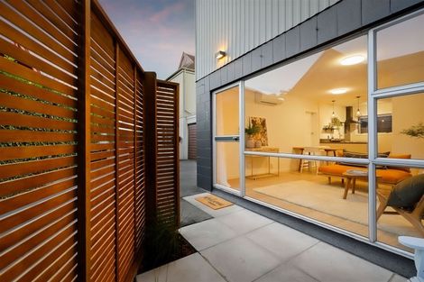 Photo of property in 3/34 Holly Road, St Albans, Christchurch, 8014