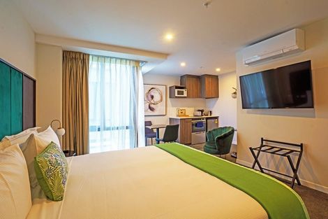 Photo of property in Proximity Apartment Hotel, 172 Thorndon Quay, Pipitea, Wellington, 6011