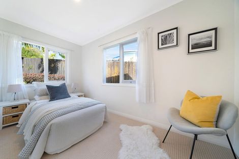 Photo of property in 68 Seabrook Avenue, New Lynn, Auckland, 0600